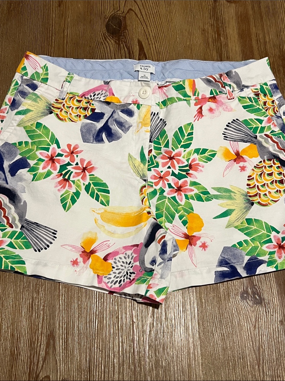 crown & ivy White Floral Tropical Cotton Chino Shorts